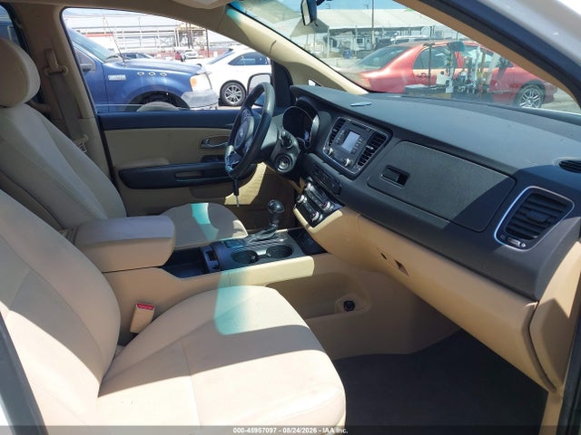 KIA SEDONA LX 2016 KNDMB5C15G6114371 Image 5