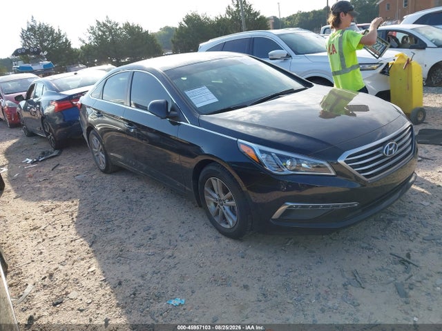 2015 Hyundai Sonata Se მანქანა იყიდება აუქციონზე, vin: 5NPE24AF2FH203235, აუქციონის ნომერი: 45957103