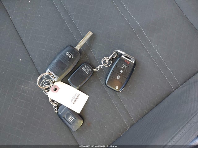 45957113 :رقم المزاد ، 5XYPGDA54JG371461 vin ، 2018 Kia Sorento 3.3l Lx مزاد بيع
