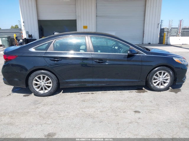 Hyundai SONATA ECO 2018 5NPE24AA5JH692579 Image 15