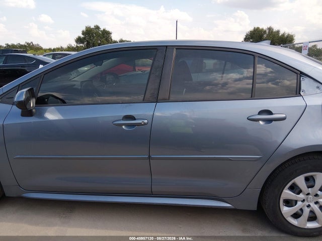 2022 Toyota Corolla Le მანქანა იყიდება აუქციონზე, vin: JTDEPMAE7NJ229487, აუქციონის ნომერი: 45957120
