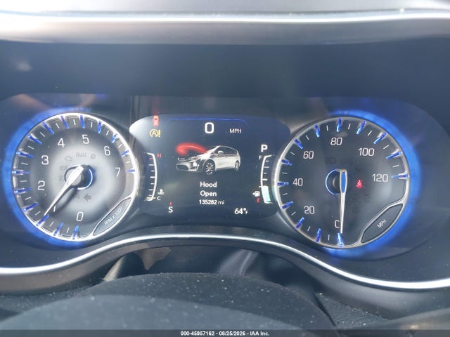 45957162 :رقم المزاد ، 2C4RC1GG0HR748773 vin ، 2017 Chrysler Pacifica Limited مزاد بيع