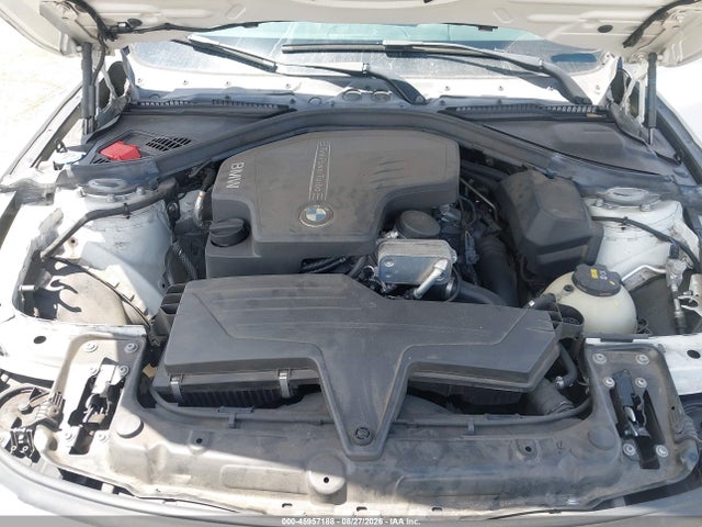 BMW 320i 2017 WBA8A9C53HK619975 Image 10