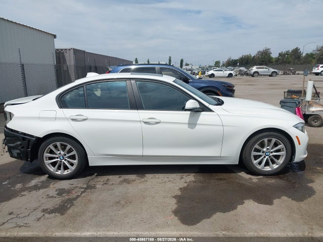 BMW 320i 2017 WBA8A9C53HK619975 Image 14