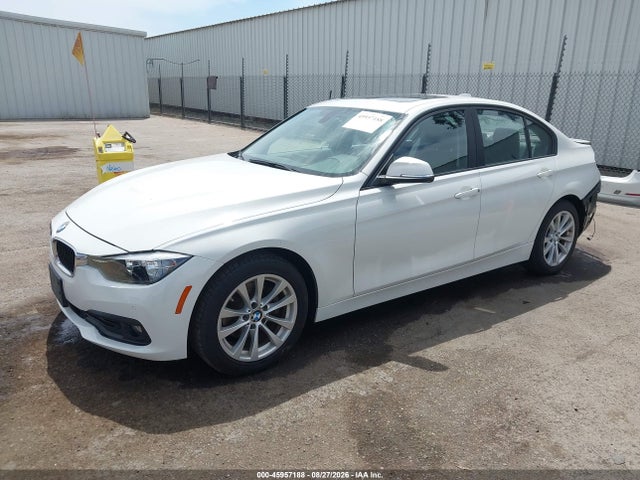 BMW 320i 2017 WBA8A9C53HK619975 Image 2