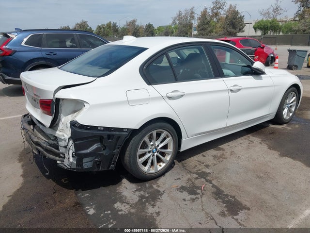 BMW 320i 2017 WBA8A9C53HK619975 Image 4