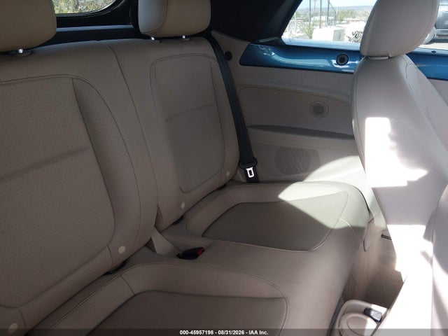 45957198 :رقم المزاد ، 3VW517AT0GM822984 vin ، 2016 Volkswagen Beetle 1.8t Sel مزاد بيع