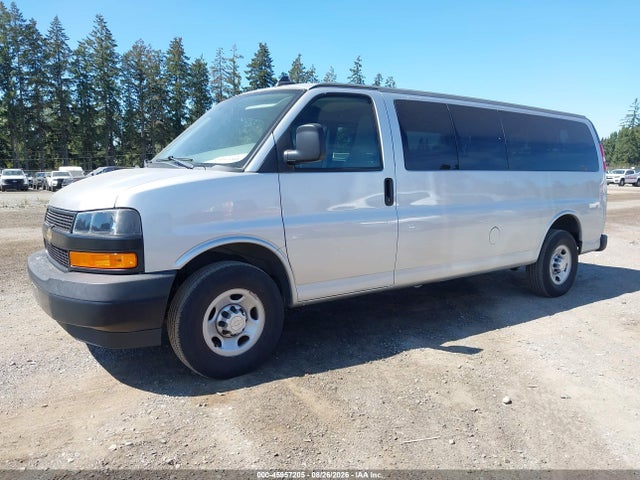 Chevrolet Express 3500 Ls 2019 1GAZGNFG4K1359135 Image 2