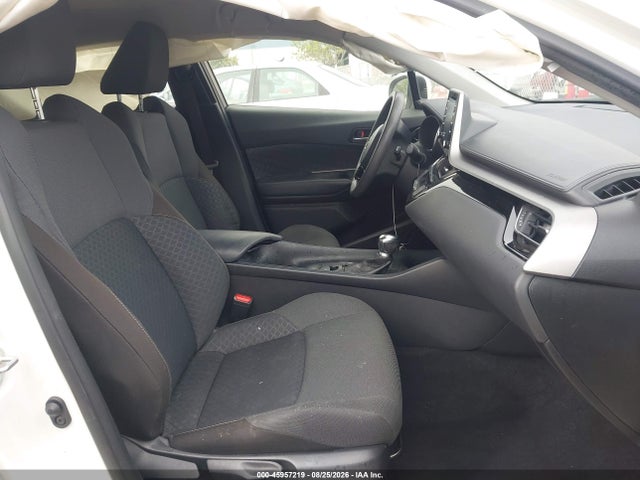 JTNKHMBX4L1075474 Toyota C-HR LE