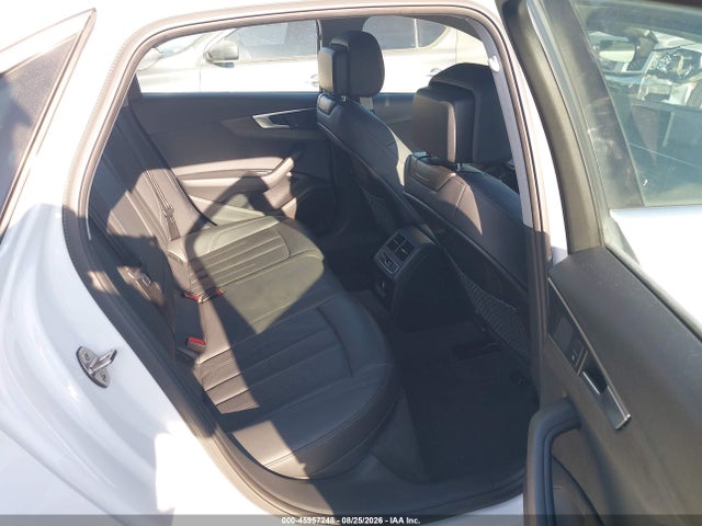2019 Audi A4 40 Premium/40 Titanium Premium მანქანა იყიდება აუქციონზე, vin: WAUGMAF46KA058255, აუქციონის ნომერი: 45957248