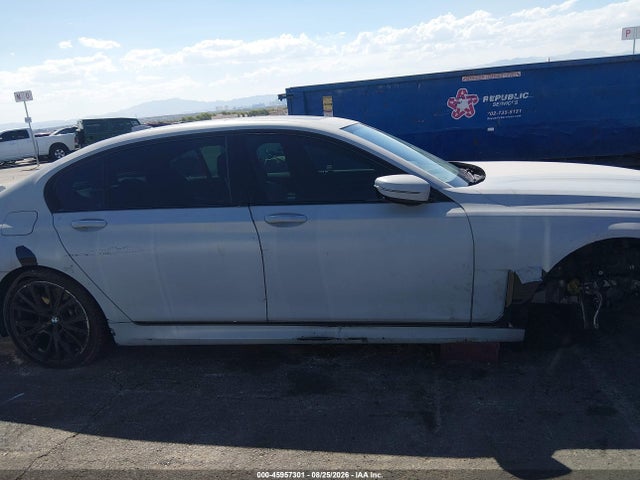 WBA7U2C01MCF12395 BMW 750i Xdrive
