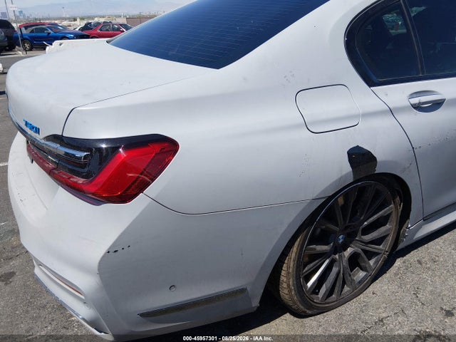 WBA7U2C01MCF12395 BMW 750i Xdrive