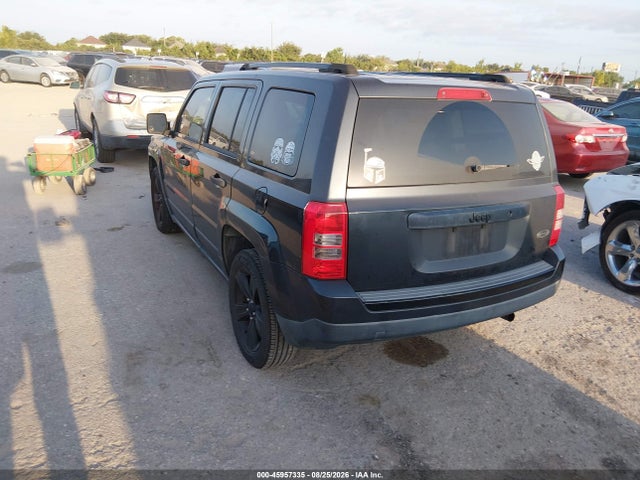 Продажа на аукционе авто 2015 Jeep Patriot Altitude Edition, vin: 1C4NJPBA2FD220260, номер лота: 45957335