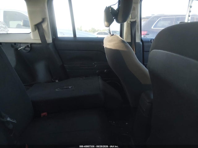 Продажа на аукционе авто 2015 Jeep Patriot Altitude Edition, vin: 1C4NJPBA2FD220260, номер лота: 45957335