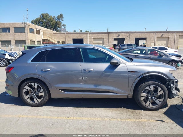 Продаж на аукціоні авто 2023 Audi E-tron Premium Plus Quattro, vin: WA1LABGE4PB019215, номер лоту: 45957342