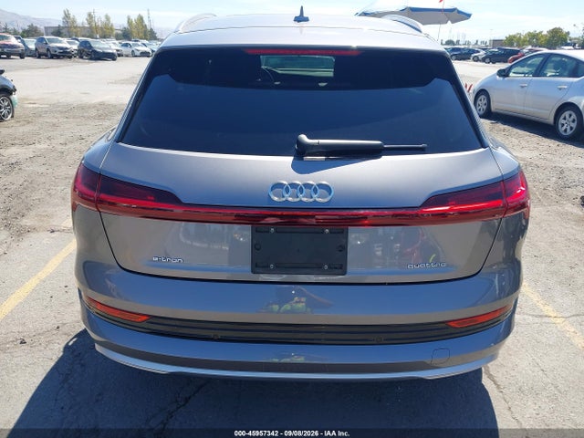Продаж на аукціоні авто 2023 Audi E-tron Premium Plus Quattro, vin: WA1LABGE4PB019215, номер лоту: 45957342