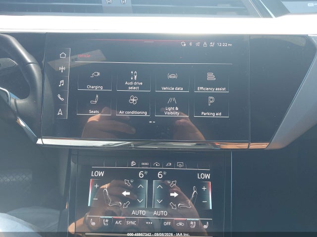 Продаж на аукціоні авто 2023 Audi E-tron Premium Plus Quattro, vin: WA1LABGE4PB019215, номер лоту: 45957342