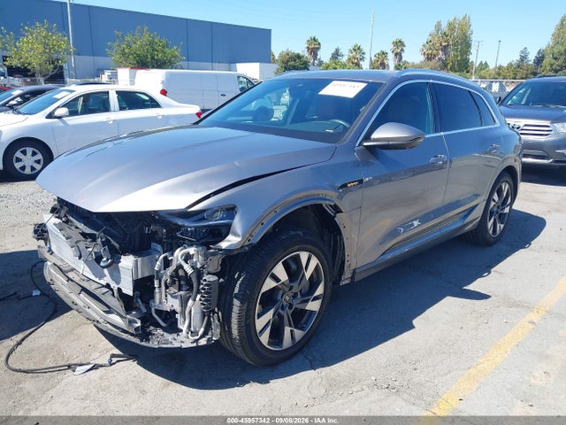 Продаж на аукціоні авто 2023 Audi E-tron Premium Plus Quattro, vin: WA1LABGE4PB019215, номер лоту: 45957342