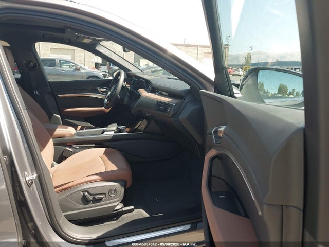Продаж на аукціоні авто 2023 Audi E-tron Premium Plus Quattro, vin: WA1LABGE4PB019215, номер лоту: 45957342