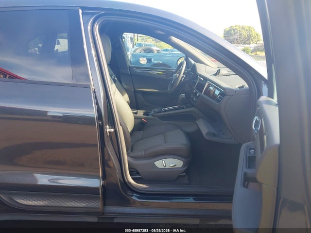 45957393 :رقم المزاد ، WP1AA2A59RLB07615 vin ، 2024 Porsche Macan T مزاد بيع
