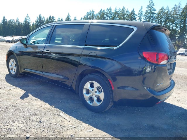 Chrysler Pacifica Hybrid Touring Plus 2017 2C4RC1H75HR797420 Image 3