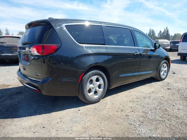 Chrysler Pacifica Hybrid Touring Plus 2017 2C4RC1H75HR797420 Image 4