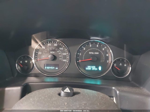 Продажа на аукционе авто 2006 Jeep Commander Limited, vin: 1J8HG58N76C305538, номер лота: 45957436