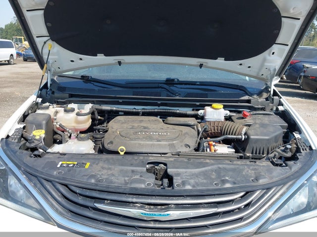 Chrysler Pacifica Hybrid Touring Plus 2018 2C4RC1H73JR311659 Image 10