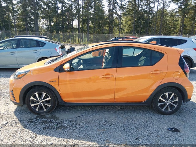 Toyota Prius C Two 2018 JTDKDTB34J1599664 Image 15