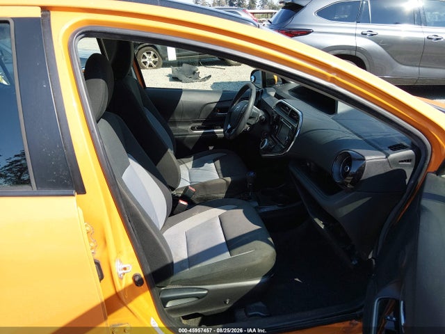 Toyota Prius C Two 2018 JTDKDTB34J1599664 Image 18