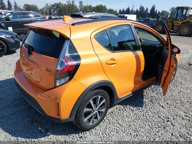 Toyota Prius C Two 2018 JTDKDTB34J1599664 Image 4