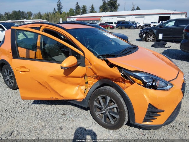 Toyota Prius C Two 2018 JTDKDTB34J1599664 Image 6