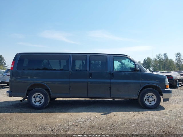 1GAZGPFF2H1101787 Chevrolet Express 3500 Lt