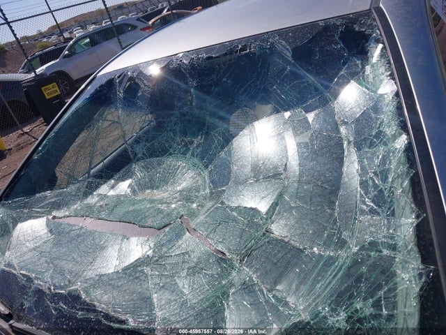 4T1B11HK1JU004954 Toyota CAMRY SE