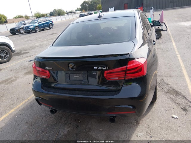BMW 340i Xdrive 2016 WBA8B7C56GK487035 Image 16