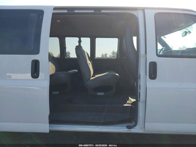 Chevrolet Express 3500 Ls 2019 1GAZGNFG3K1361961 Image 8