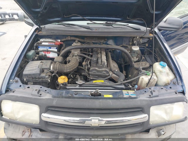 2002 Chevrolet Tracker Hard Top Base მანქანა იყიდება აუქციონზე, vin: 2CNBE13C526938054, აუქციონის ნომერი: 45957642