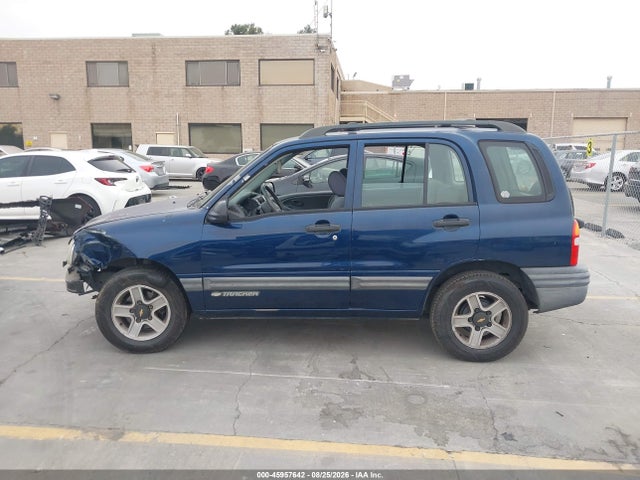 2002 Chevrolet Tracker Hard Top Base მანქანა იყიდება აუქციონზე, vin: 2CNBE13C526938054, აუქციონის ნომერი: 45957642