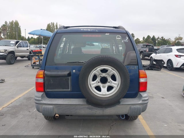 2002 Chevrolet Tracker Hard Top Base მანქანა იყიდება აუქციონზე, vin: 2CNBE13C526938054, აუქციონის ნომერი: 45957642