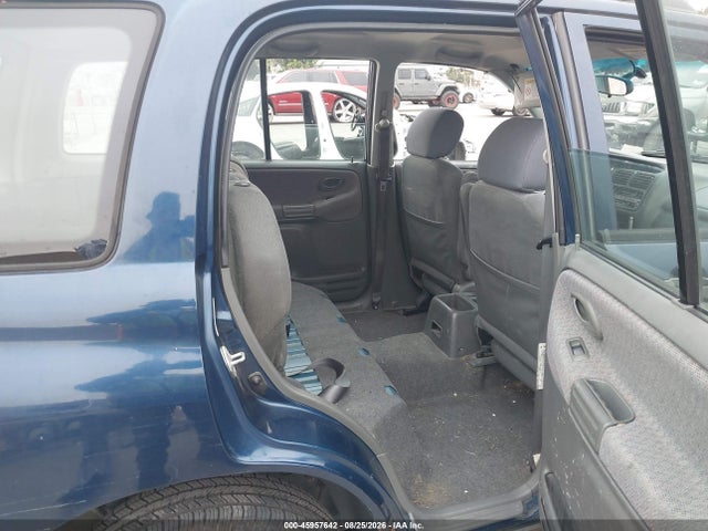 2002 Chevrolet Tracker Hard Top Base მანქანა იყიდება აუქციონზე, vin: 2CNBE13C526938054, აუქციონის ნომერი: 45957642