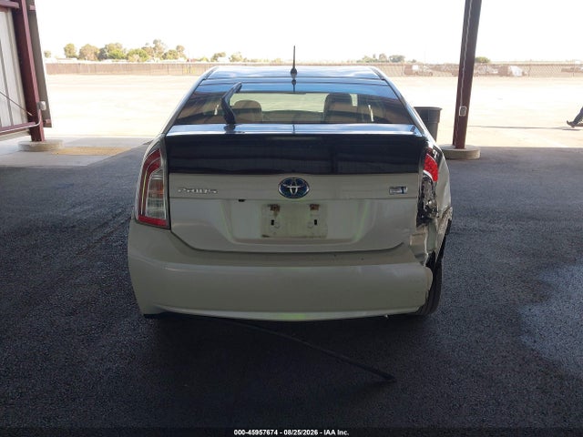 Toyota Prius Two 2015 JTDKN3DU3F1984725 Image 16