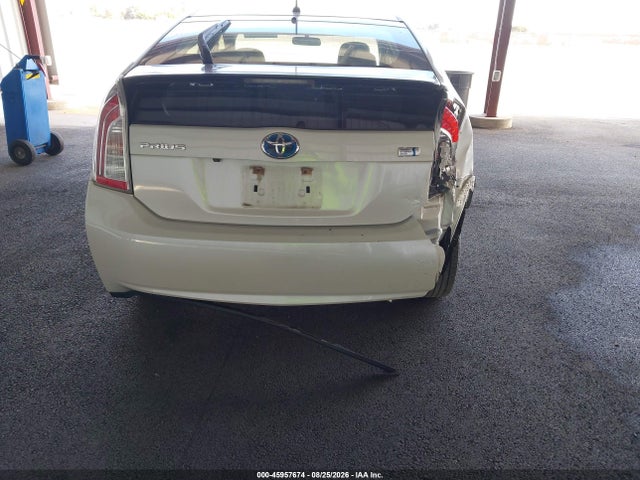 Toyota Prius Two 2015 JTDKN3DU3F1984725 Image 17