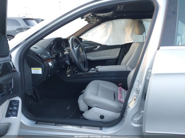 45957679 :رقم المزاد ، WDDHF5GB6BA283190 vin ، 2011 Mercedes-benz E 350 مزاد بيع
