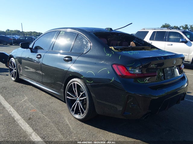 Продаж на аукціоні авто 2023 Bmw 3 Series 330i Xdrive, vin: 3MW89FF03P8D02754, номер лоту: 45957693