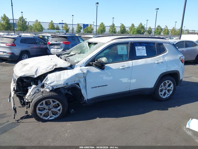 Jeep Compass Latitude 4x4 2025 3C4NJDBN8ST610656 Image 15