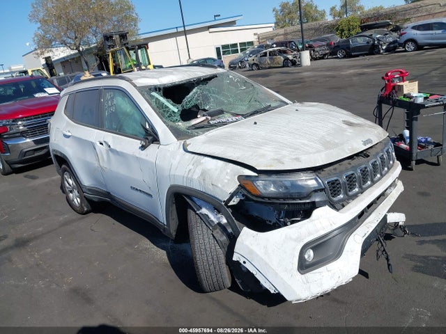 Jeep Compass Latitude 4x4 2025 3C4NJDBN8ST610656 Image 18