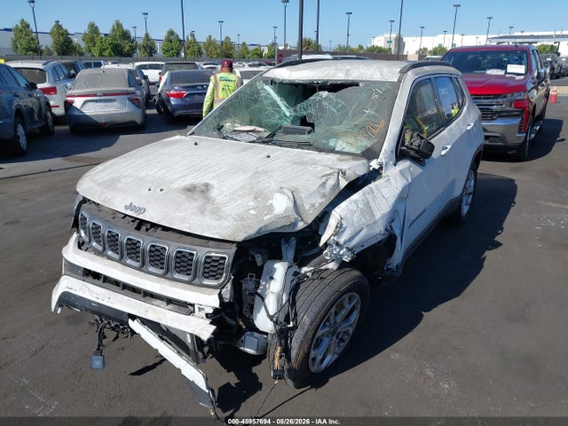 Jeep Compass Latitude 4x4 2025 3C4NJDBN8ST610656 Image 6