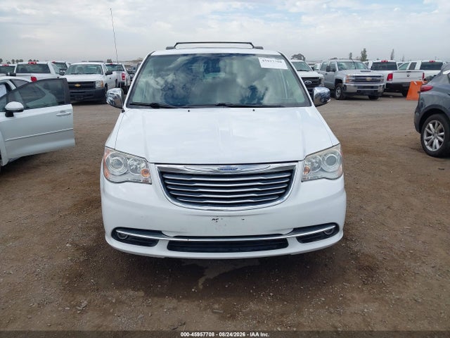 2C4RC1GG8GR261495 Chrysler Town &amp; Country Limited Platinum