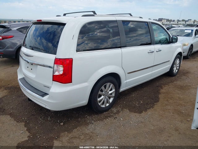 2C4RC1GG8GR261495 Chrysler Town &amp; Country Limited Platinum