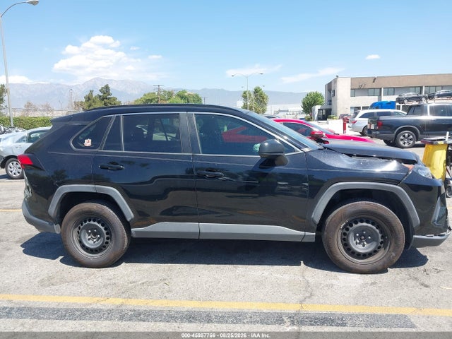 Toyota RAV4 LE 2019 2T3H1RFV8KW004688 Image 15